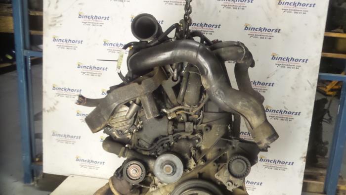 Motor van een Mercedes-Benz Vito (638.0) 2.2 CDI 108 16V 2001