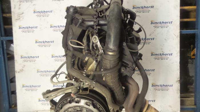 Motor van een Mercedes-Benz Vito (638.0) 2.2 CDI 108 16V 2001