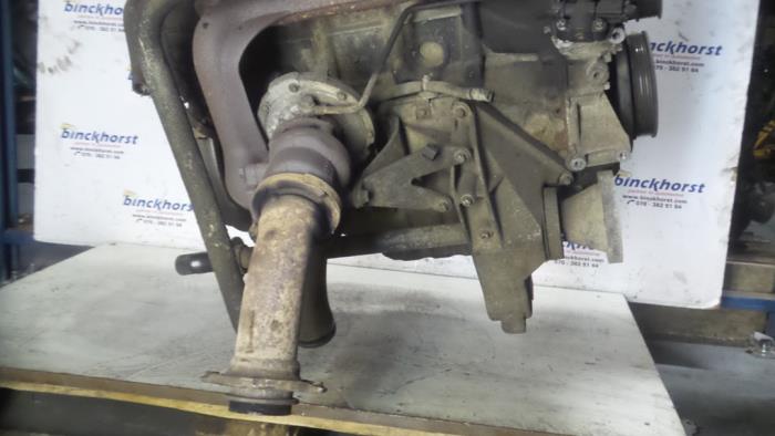 Motor van een Mercedes-Benz Vito (638.0) 2.2 CDI 108 16V 2001