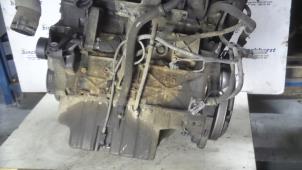 Motor van een Mercedes-Benz Vito (638.0) 2.2 CDI 108 16V 2001