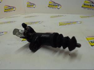 Gebruikte Koppeling Hulp Cilinder Volvo S40 (VS) 1.8 16V Prijs € 26,25 Margeregeling aangeboden door Binckhorst BV