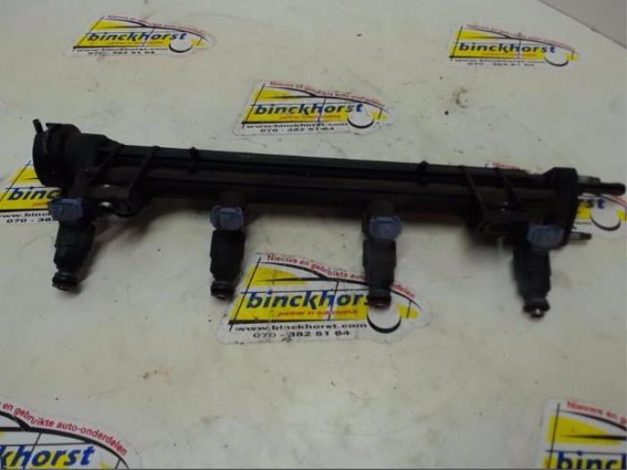 Gebruikte Injector brug Kia Magentis (GD) 2.0 16V Prijs € 84,00 Margeregeling aangeboden door Binckhorst BV
