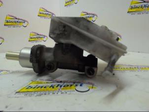 Gebruikte Hoofdremcilinder Peugeot 206 (2A/C/H/J/S) 1.9 D Prijs € 36,75 Margeregeling aangeboden door Binckhorst BV