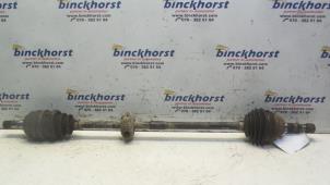 Gebruikte Steekas rechts-voor Opel Astra G (F08/48) 2.0 16V Prijs € 31,50 Margeregeling aangeboden door Binckhorst BV