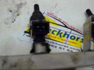 Injector brug van een BMW X5 (E53) 3.0i 24V 2005