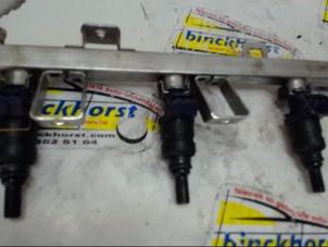 Injector brug van een BMW X5 (E53) 3.0i 24V 2005