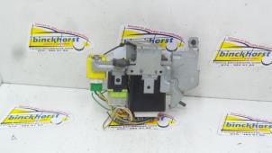 Gebruikte Deur module Mazda Demio (DW) 1.3 16V Prijs € 52,50 Margeregeling aangeboden door Binckhorst BV