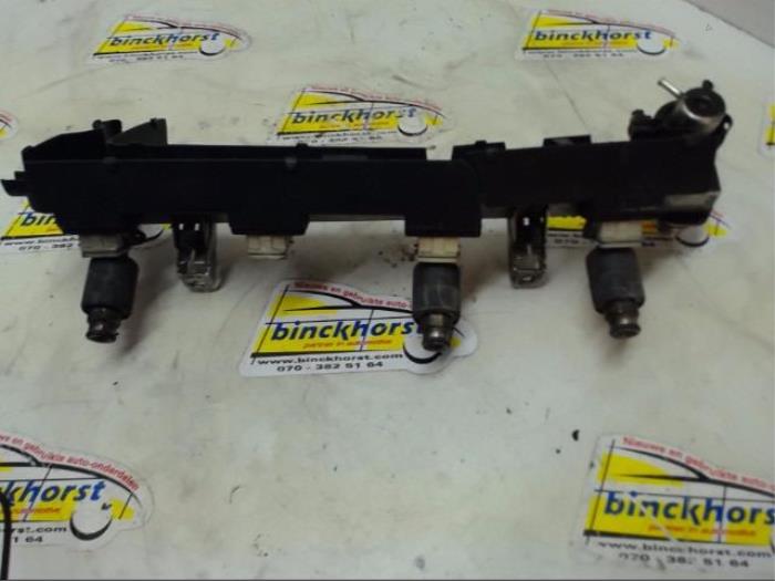 Gebruikte Injector brug Opel Vectra B (36) 1.6 16V Ecotec Prijs € 63,00 Margeregeling aangeboden door Binckhorst BV