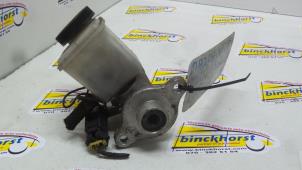 Gebruikte Hoofdremcilinder Mazda Xedos 6 1.6i 16V Prijs € 42,00 Margeregeling aangeboden door Binckhorst BV