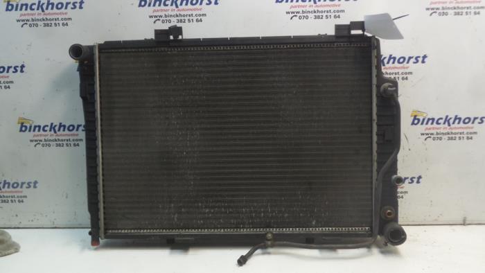 Radiateur Mercedes CLK (R208), 1997 / 2002 3.2 320 V6 18V, Cabrio, Benzine, 3.199cc, 160kW (218pk), RWD, M112940, 1998-03 / 2002-03, 208.465 (Gebruikt)