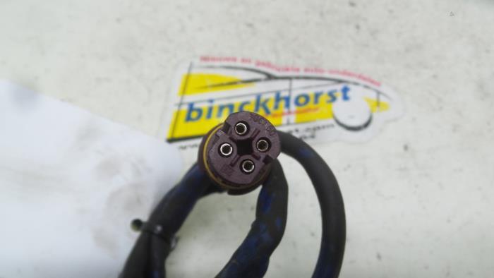 Lambda Sonde van een Mercedes-Benz CLK (R208) 3.2 320 V6 18V 1999