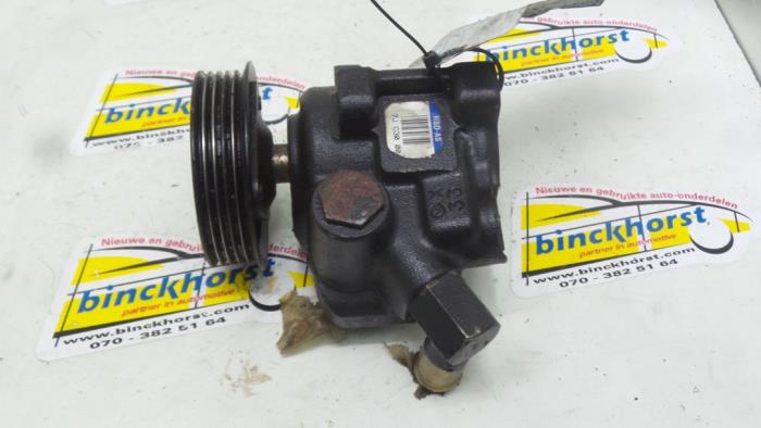 Gebruikte Stuurpomp Ford Fiesta 4 1.8 Diesel 93 EEC Prijs € 42,00 Margeregeling aangeboden door Binckhorst BV