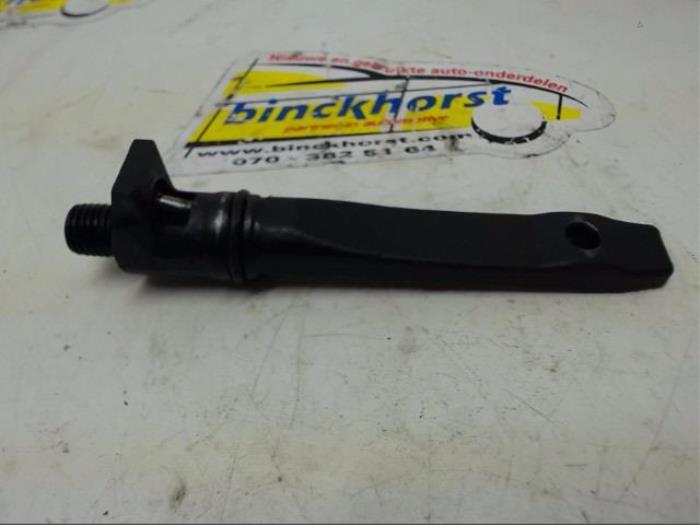 Gebruikte Verstuiver (diesel) Opel Zafira (F75) 2.0 DTI 16V Prijs € 36,75 Margeregeling aangeboden door Binckhorst BV