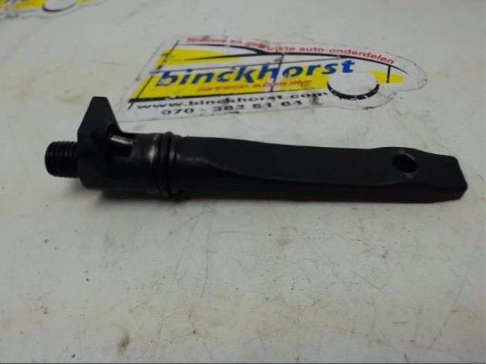 Gebruikte Verstuiver (diesel) Opel Zafira (F75) 2.0 DTI 16V Prijs € 36,75 Margeregeling aangeboden door Binckhorst BV