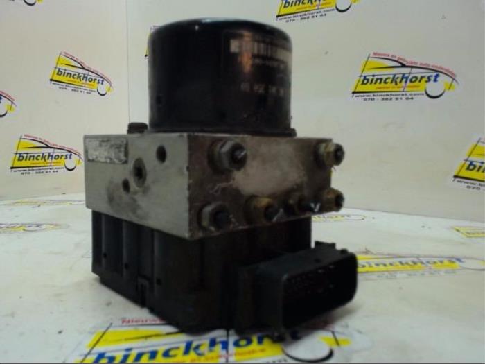 Gebruikte ABS Pomp Peugeot 206 (2A/C/H/J/S) 1.4 XR,XS,XT,Gentry Prijs € 52,50 Margeregeling aangeboden door Binckhorst BV