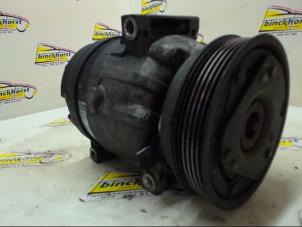 Gebruikte Pomp Airco Renault Scénic I (JA) 1.6 16V Prijs € 84,00 Margeregeling aangeboden door Binckhorst BV