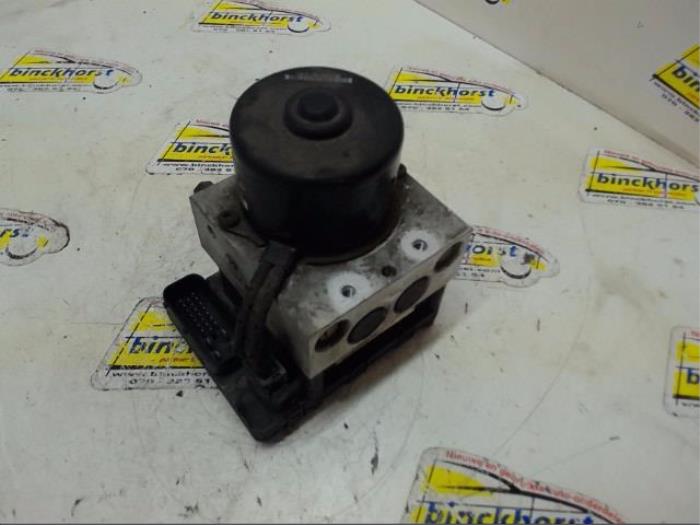 Gebruikte ABS Pomp Volkswagen Golf IV (1J1) 1.4 16V Prijs € 40,95 Margeregeling aangeboden door Binckhorst BV