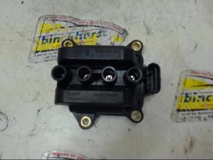 Gebruikte Bobine Renault Twingo II (CN) 1.2 16V Prijs € 21,00 Margeregeling aangeboden door Binckhorst BV