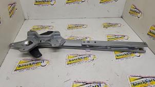 Nieuwe Ruitmechaniek 4Deurs links-voor Daewoo Matiz Prijs € 30,98 Inclusief btw aangeboden door Binckhorst BV