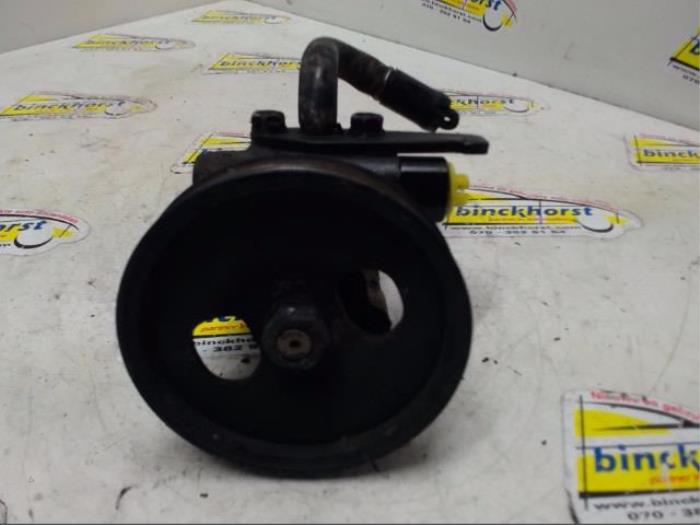 Gebruikte Pomp Servo Hyundai H-1/H-200 2.5 Tdi Prijs € 63,00 Margeregeling aangeboden door Binckhorst BV