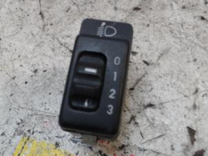 Gebruikte Schakelaar Koplamp Ihv Opel Agila (A) 1.0 12V Prijs € 10,50 Margeregeling aangeboden door Binckhorst BV