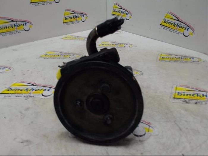 Gebruikte Pomp Servo Rover 200 (RF) 214 Si 1.4 16V Prijs € 42,00 Margeregeling aangeboden door Binckhorst BV