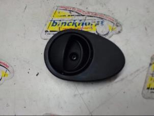 Nieuwe Deurgreep 4Deurs rechts-voor Daewoo Matiz Prijs € 31,76 Inclusief btw aangeboden door Binckhorst BV