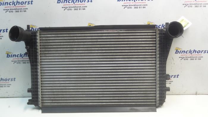 Gebruikte Intercooler Volkswagen Passat (3C2) 2.0 TDI 16V 140 Prijs € 52,50 Margeregeling aangeboden door Binckhorst BV