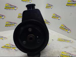 Gebruikte Stuurpomp Renault Megane Scénic (JA) 1.6 RT Prijs € 42,00 Margeregeling aangeboden door Binckhorst BV