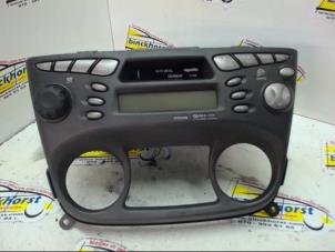 Gebruikte Radio/Cassette Nissan Almera (N16) 2.2 Di 16V Prijs € 21,00 Margeregeling aangeboden door Binckhorst BV