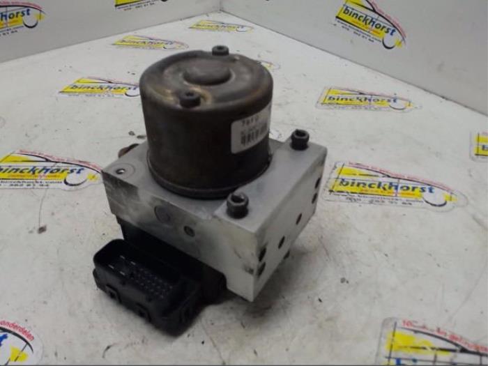 Gebruikte ABS Pomp Suzuki Alto (RF410) 1.1 16V Prijs € 84,00 Margeregeling aangeboden door Binckhorst BV