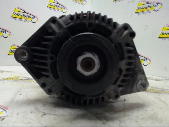 Gebruikte Dynamo Renault Megane Scénic (JA) 1.6 RT Prijs € 36,75 Margeregeling aangeboden door Binckhorst BV