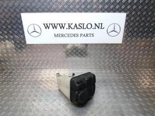 Gebruikte Expansievat Mercedes SL (R230) 5.0 SL-500 V8 24V Prijs op aanvraag aangeboden door kaslo auto parts