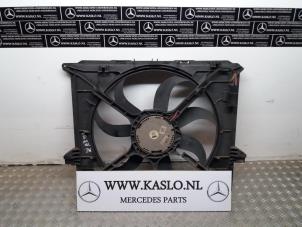 Gebruikte Fan Radiateur Mercedes ML II (164/4JG) 3.0 ML-280 CDI 4-Matic V6 24V Prijs € 200,00 Margeregeling aangeboden door kaslo auto parts
