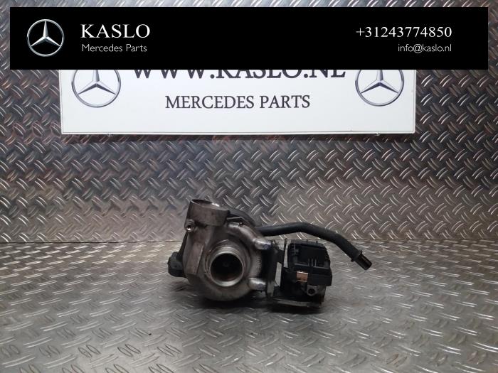 Gebruikte G-lader Mercedes S (W220) 4.0 S-400 CDI V8 32V Prijs € 300,00 Margeregeling aangeboden door kaslo auto parts