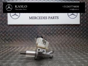 Gebruikte Hoofdremcilinder Mercedes C (W204) 2.2 C-200 CDI 16V Prijs op aanvraag aangeboden door kaslo auto parts
