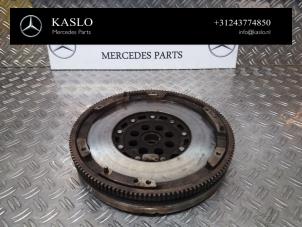 Gebruikte Vliegwiel dubbele massa Mercedes A (W176) 1.5 A-180 CDI, A-180d 16V Prijs € 250,00 Margeregeling aangeboden door kaslo auto parts