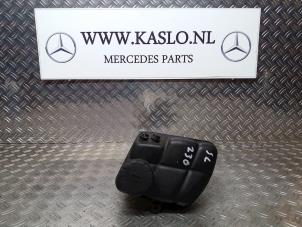 Gebruikte Expansievat Mercedes SL (R230) 5.0 SL-500 V8 24V Prijs op aanvraag aangeboden door kaslo auto parts