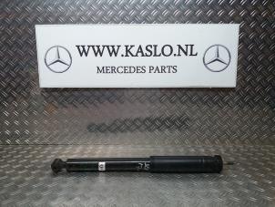Gebruikte Schokdemper rechts-achter Mercedes SLK (R171) 3.5 350 V6 24V Prijs op aanvraag aangeboden door kaslo auto parts