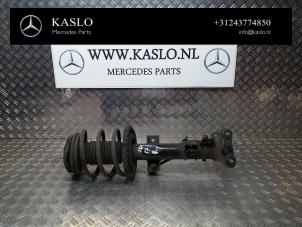 Gebruikte Mac Phersonpoot rechts-voor Mercedes SLK (R171) 3.5 350 V6 24V Prijs € 75,00 Margeregeling aangeboden door kaslo auto parts