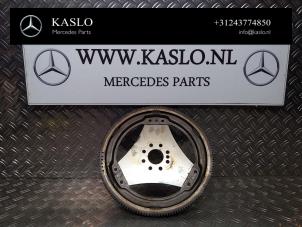 Gebruikte Vliegwiel Mercedes E (W211) 3.2 E-280 CDI 24V Prijs op aanvraag aangeboden door kaslo auto parts