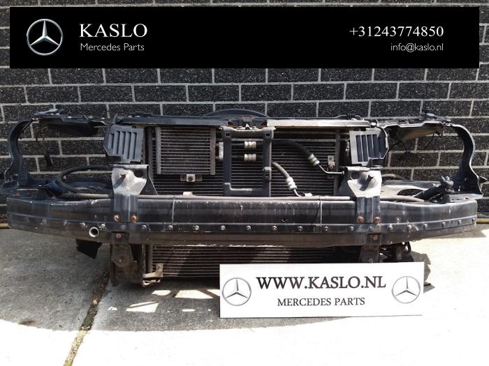 Gebruikte Frontpaneel Mercedes CL (215) 5.0 CL-500 V8 24V Prijs op aanvraag aangeboden door kaslo auto parts