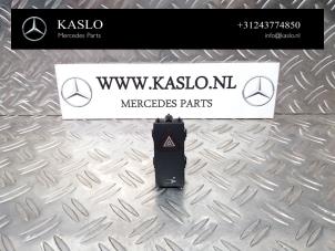 Gebruikte Schakelaar (diversen) Mercedes E (C207) E-350 CDI V6 24V Prijs op aanvraag aangeboden door kaslo auto parts