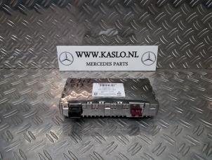 Gebruikte Radio module Mercedes E (W212) E-300 BlueTec Hybrid V6 24V Prijs € 100,00 Margeregeling aangeboden door kaslo auto parts