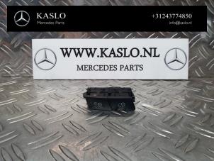 Gebruikte Deurcontact schakelaar Mercedes E (W212) Prijs op aanvraag aangeboden door kaslo auto parts