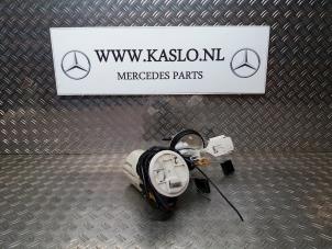 Gebruikte Brandstofpomp Elektrisch Mercedes E (W211) 2.2 E-220 CDI 16V Prijs op aanvraag aangeboden door kaslo auto parts