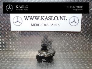 Gebruikte Hogedrukpomp Mercedes E (W212) E-350 CDI V6 24V BlueEfficiency Prijs op aanvraag aangeboden door kaslo auto parts