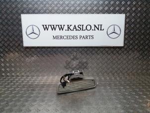 Gebruikte Spiegel binnen Mercedes SL (R230) 5.0 SL-500 V8 24V Prijs op aanvraag aangeboden door kaslo auto parts