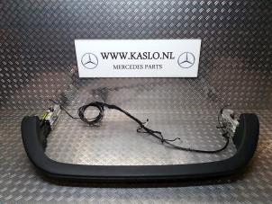 Gebruikte Rolbeugel Mercedes SL (R230) 5.0 SL-500 V8 24V Prijs op aanvraag aangeboden door kaslo auto parts