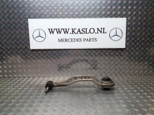 Gebruikte Triangel links-voor Mercedes SL (R230) 5.0 SL-500 V8 24V Prijs € 50,00 Margeregeling aangeboden door kaslo auto parts